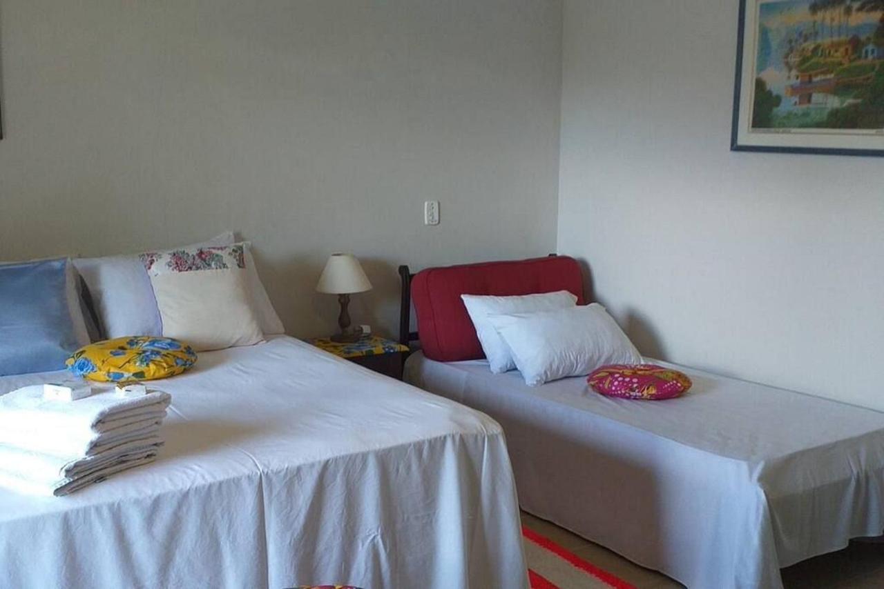 Elephant Guesthouse Beira Mar - Suites Com Cafe Da Manha Ilhabela Kültér fotó