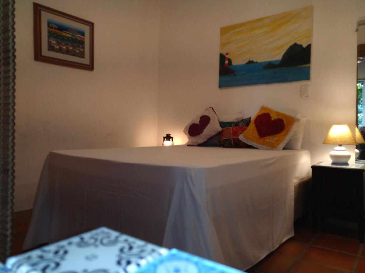 Elephant Guesthouse Beira Mar - Suites Com Cafe Da Manha Ilhabela Kültér fotó